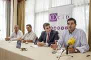 Albano Martínez (derecha) junto a Diego Rojas, Fernando García y José Luis Herrero.-SANTI OTERO