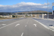 El polígono, inaugurado hace cinco años, espera la llegada del ramal ferroviario para la atracción de empresas.-E.M.