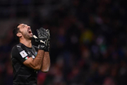 Buffon lamentando la no clasififación de Italia para el mundial de Rusia 2018-/ MARCO BERTORELLO