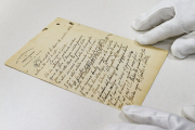 El poema ‘Las viejas de Castilla’, un manuscrito original de puño y letra de Antonio Machado.  SANTI OTERO