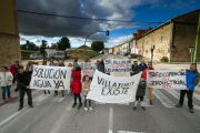 Movilización vecinal en Villatoro recién iniciada la campaña electoral.