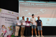 Imagen de los premiados en el Maratón de Emprendimiento de ADRI Ribera