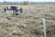 Land life emplea un dron para sus trabajos de reforestación.
