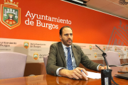 El concejal de Licencias, Ignacio Peña, durante su intervención en el Ayuntamiento de Burgos.