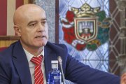 Ángel Manzanedo, concejal de Hacienda, en un momento de su intervención en el Pleno municipal de abril.