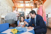 El presidente de la Junta de Castilla y León, Alfonso Fernández Mañueco, inaugura la Escuela de Educación Infantil de Pedrosa de Duero.