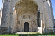 Espectacular pórtico de la iglesia de San Juan Bautista.