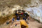 Campaña de excavación en el yacimiento neandertal de la cueva de Prado Vargas