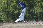 Una fallecida y un herido grave en el accidente de una avioneta en Abia de las Torres (Palencia), en la imagen la avioneta siniestrada