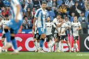 Los jugadores del Burgos CF celebran uno de los goles