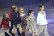 La firma infantil Azul Izal apuesta por prendas de calidad y cómodas para asistir a un evento o ir al parque.