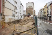 El inmueble de la calle Santa Clara ha quedado reducido a escombros y apenas quedan por recoger.