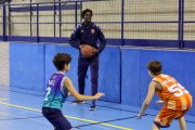 Abdou Thiam participando en el entrenamiento del Infantil B.