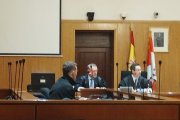 El condenado, en primer plano, durante la vista de conformidad celebrada este lunes en la Audiencia de Valladolid.