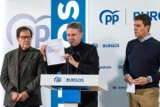 Los senadores del PP por Burgos Salvador de Foronda y Javier Lacalle y el diputado Ángel Ibáñez.