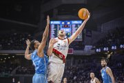 Luke Fischer, durante el partido contra Estudiantes.