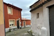 Los pueblos comparten el problema de la falta de vivienda