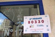 La administración ya ha colocado un cartel anunciando que el 2º premio de la Lotería Nacional se vendió allí.
