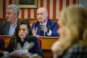 Un momento de una de las intervenciones en el Pleno de Ángel Manzanedo, concejal de Hacienda en el Ayuntamiento de Burgos.
