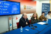 Paco Berciano, Cristina Ayala, Laura Rodríguez y Maribé Revilla en la presentación de 'El Alma de los Vinos Únicos', en el Fórum Evolución.
