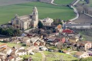 Imagen de la iglesia colegiata de Santa María del Manzano.