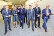 Carriedo charla con la alcaldesa de Burgos, Cristina Ayala, durante su visita al Fórum con motivo de la presentación del Valle del Hidrógeno.
