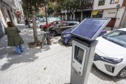 Nuevos parquímetros con panel solar, instalados en las calles de Burgos.