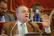 Fernando Martínez-Acitores durante el último Pleno municipal.