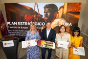Purificación Rueda, Borja Suárez, Raquel Contreras e Inmaculada Sierra, en la presentación del plan.
