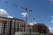 Archivo - Obras en bloques de viviendas.
