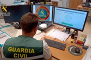 La Guardia Civil detiene a dos personas por suplantar identidades en WhatsApp para estafar dinero