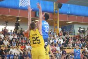 Imagen del partido entre Zamora y Grupo Ureta Tizona Burgos.