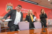 Juan Manuel Manso, Cristina Ayala y Carolina Álvarez, en la rueda de prensa para presentar la posición del equipo de Gobierno sobre la reforma de El Plantío.