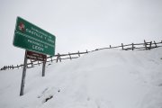 Archivo - Imagen de archivo de nieve en el puerto de Pajares, en la provincia de León.