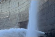 Desembalse de agua.