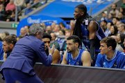 Fisac da instrucciones a sus jugadores en una imagen de archivo.