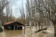 Imagen del quiosco inundado por la crecida del río Duero