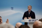 El presidente del Partido Popular, Alberto Núñez Feijóo, interviene en un mitin en Tordesillas.
