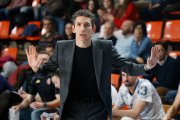 Denís Pombar durante el partido ante el Palencia en El Plantío, del que apeló a repetir la consistencia que el Tizona demostró en algunos momentos.