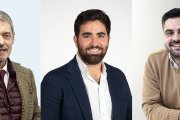 Los procuradores del Grupo Popular, José María Eiros (I) y Ángel Porras (C), junto al socialista Diego Vallejo, conformarán la mesa de edad que inaugurará la XII legislatura el próximo 14 de abril en la sesión de constitución de las nuevas Cortes.