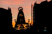 Instante de la procesión de la Virgen de la Soledad.