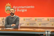 Daniel Garabito, concejal socialista, en rueda de prensa en el Ayuntamiento de Burgos.