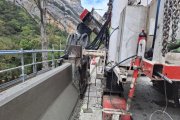 Imagen compartida por Puente que muestra la obra de reconstrucción del pretil de hormigón.