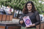 La escritora burgalesa Noe Casado, con su nueva novela.