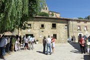 La Escuela de Bañuelos de Bureba, durante una actividad.