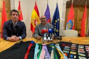 Carlos Hernández Guío (i) y Carlos López, durante la presentación del certamen.