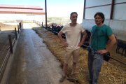 Los hermanos Porres son los responsables de FPD Agro, explotación de caprino en Tordómar.