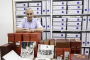 José María Bermúdez de Castro dona su archivo al Centro de Investigación Emiliano Aguirre.