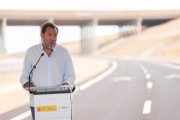 24/08/2026 El ministro de Transportes, Óscar Puente, durante la inauguración de un tramo de la autovía A-11 entre Quintanilla, Olivares y Tudela de Duero en un acto celebrado en Valbuena de Duero (Valladolid).
POLITICA 
PHOTOGENIC/CLAUDIA ALBA - EUROPA PRESS