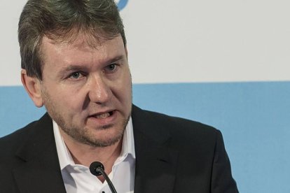 Javier Lacalle explicó ayer cómo serán los próximos dos meses.-SANTI OTERO